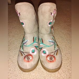 Embroidered Floral Tan Boots
